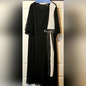 SHEIN Curve 1XL Black & White Dress